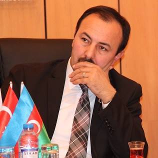 Əkbər Qoşalı: “Şair ürəyinə təslim olandır... “