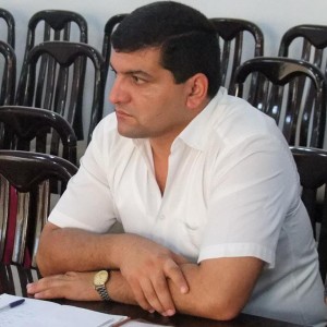 Dəyərli Azərbaycan QADINI, bayramın mübarək!