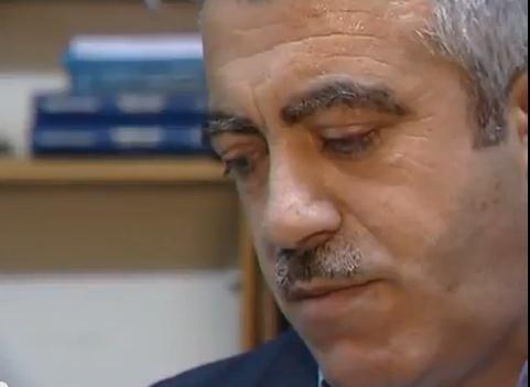 Milli Kitabxananın (adları yazılmayan) heykəlləri