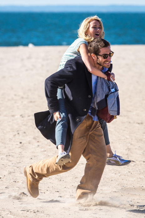 *EXCLUSIVE* Naomi Watts and Jake Gyllenhaal are lovebirds on the set of 'Demolition'