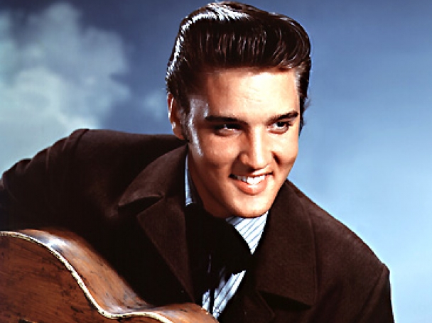 İşçisi əfsanəvi müğənni haqqında kitab yazdı