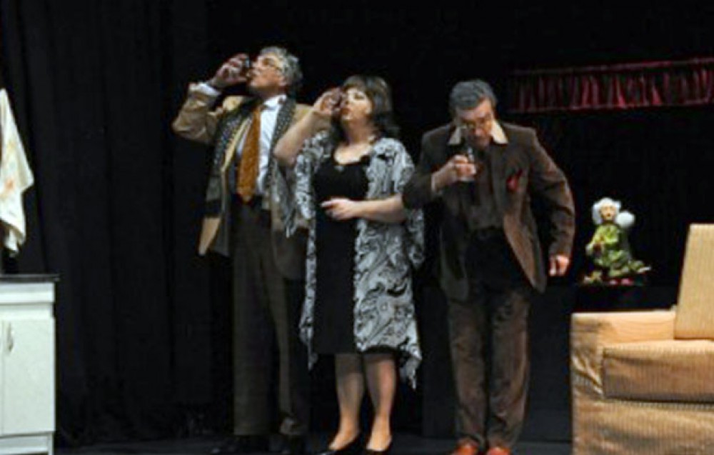 Həftəsonu teatrlarda hansı tamaşalar nümayiş olunacaq?