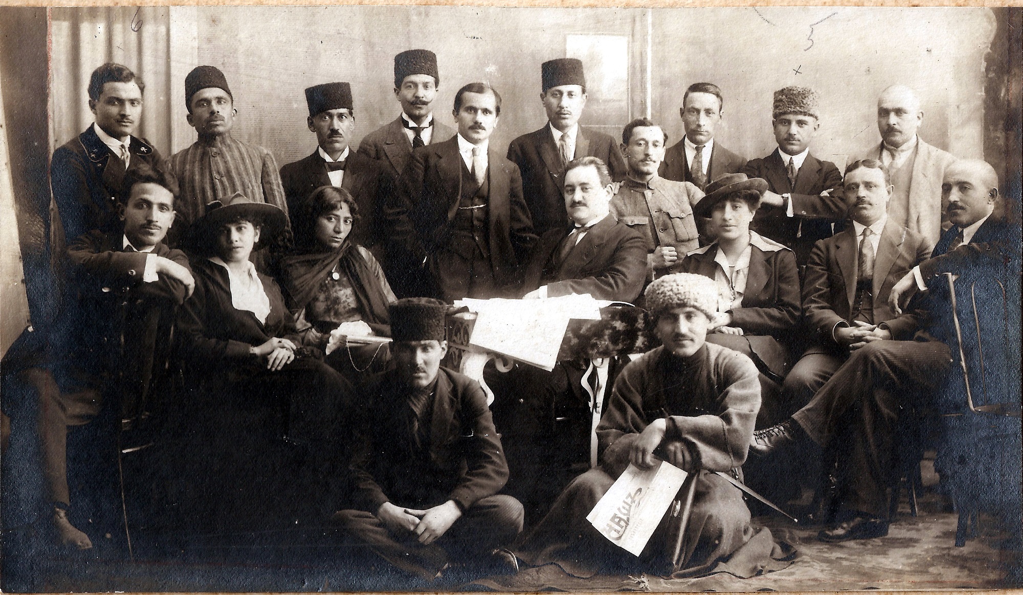 Azerbaycan qezetinin Redaksiya heyeti - 1919