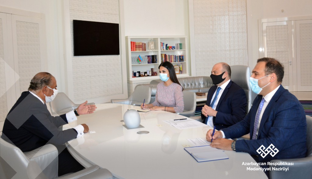 Mədəniyyət naziri Misir səfiri ilə görüşdü