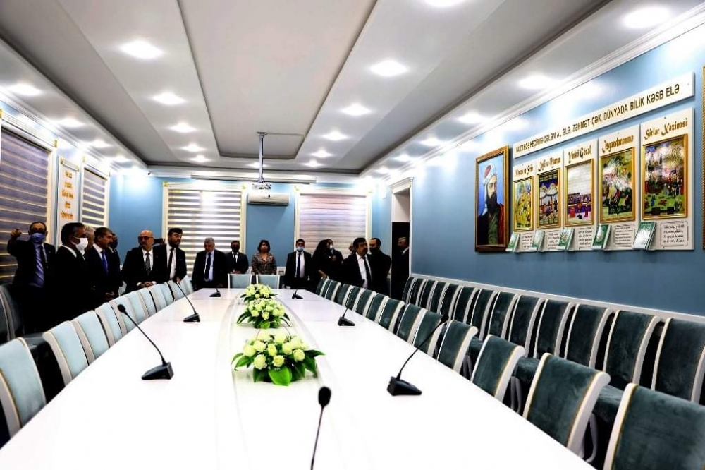 Nizamiyə həsr edilmiş beynəlxalq konfrans keçirilib